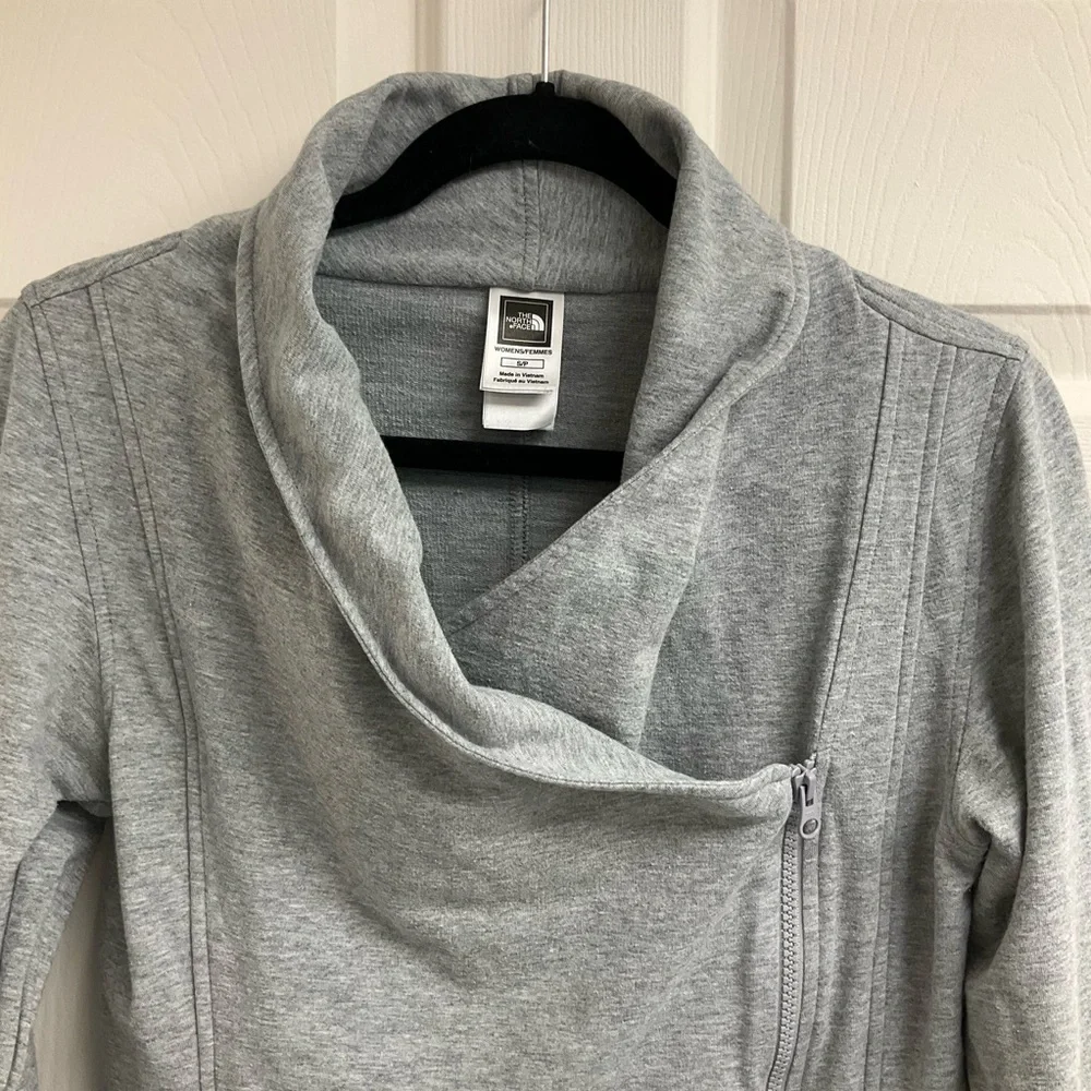 The North Face Wrap-Ture Yoga Sweater Jacket - Picture 4 of 16